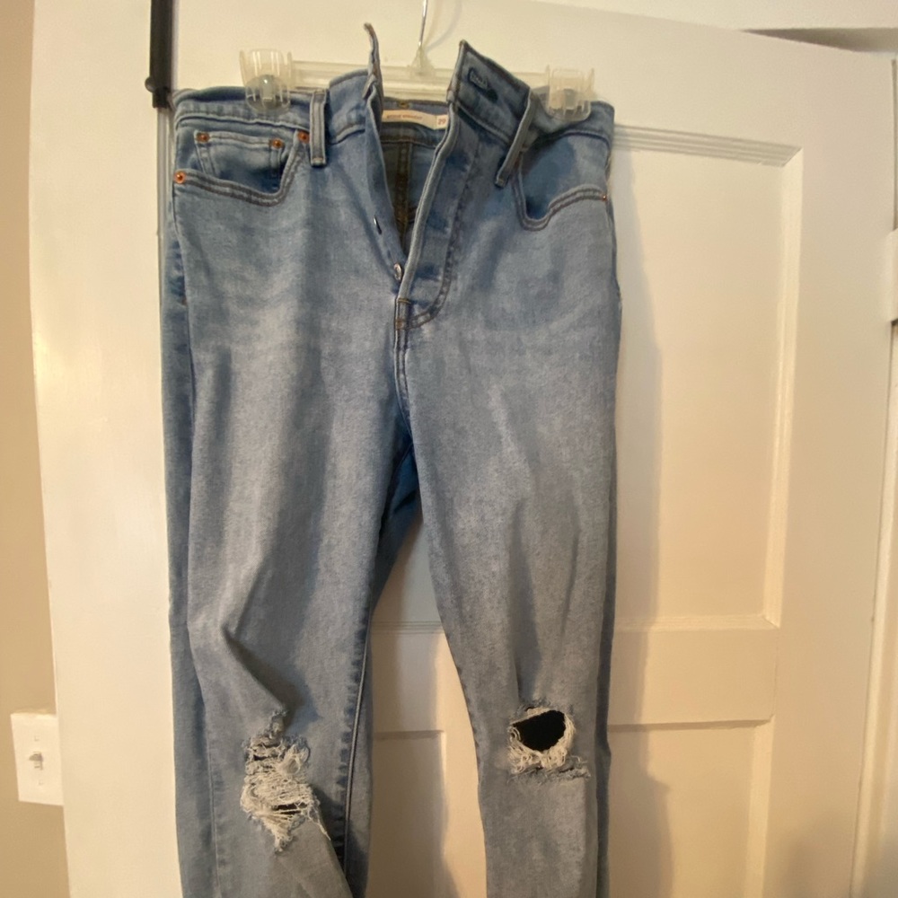 Levi Wedgie Straight Ripped Blue Jeans - size 29